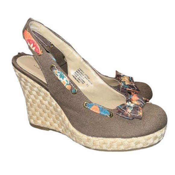 XHILIRATION brown wedges with multicolored bow - Picture 2 of 7